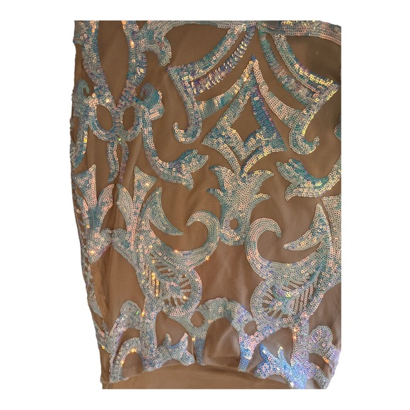 Lucy in the Sky Starstruck Strappy Dress in Nude Iridescence. Size XS. - Picture 11 of 12